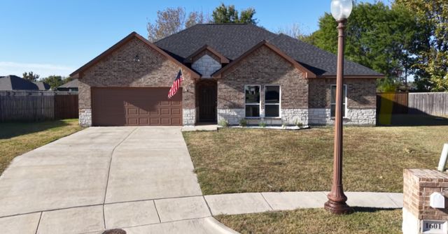 1601 Jupiter Lane, Ennis, TX 75119