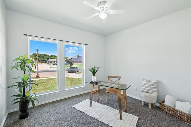 1601 Jupiter Lane, Ennis, TX 75119