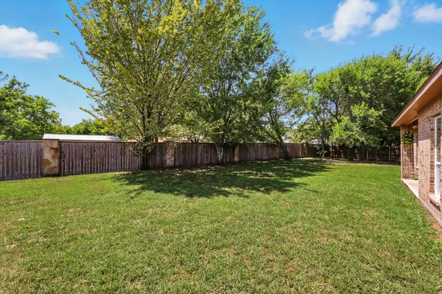 1601 Jupiter Lane, Ennis, TX 75119