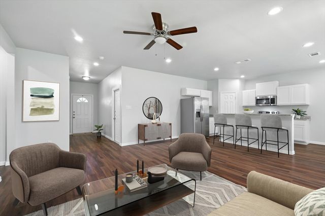 1601 Jupiter Lane, Ennis, TX 75119