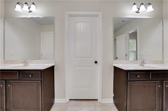2521 Morgan Chase Drive, Buford, GA 30519