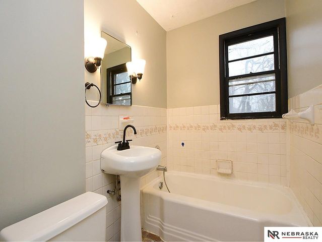 6314 Pinkney Street, Omaha, NE 68104