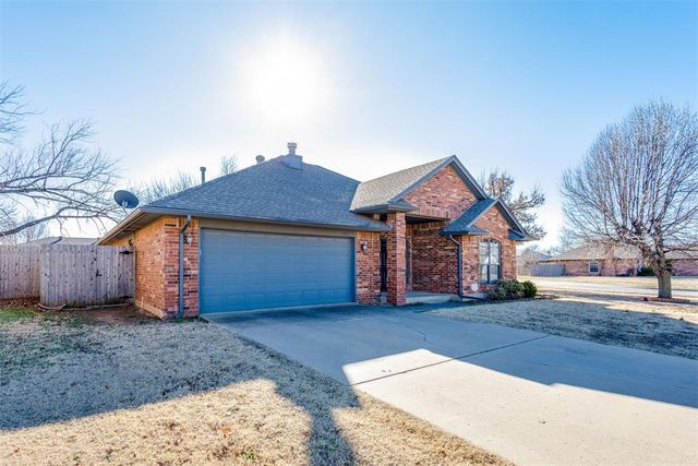 1400 Chimney Hill Road, Yukon, OK 73099