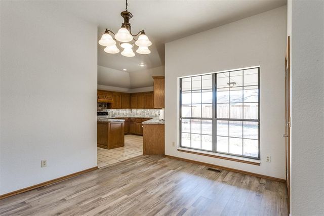 1400 Chimney Hill Road, Yukon, OK 73099