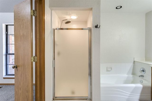 1400 Chimney Hill Road, Yukon, OK 73099