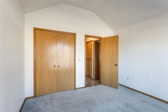 1400 Chimney Hill Road, Yukon, OK 73099