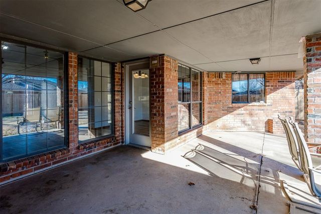 1400 Chimney Hill Road, Yukon, OK 73099