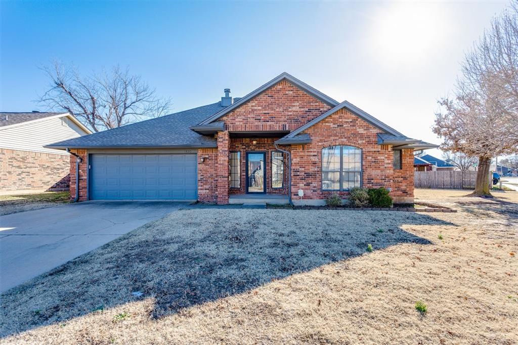 1400 Chimney Hill Road, Yukon, OK 73099