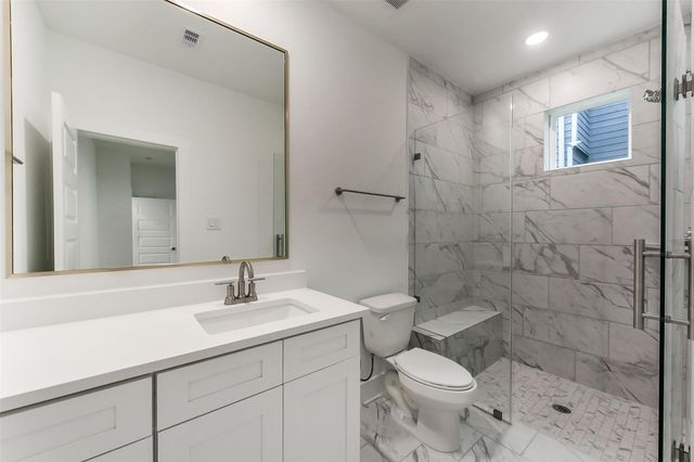 806 Fisher Street A, Houston, TX 77018