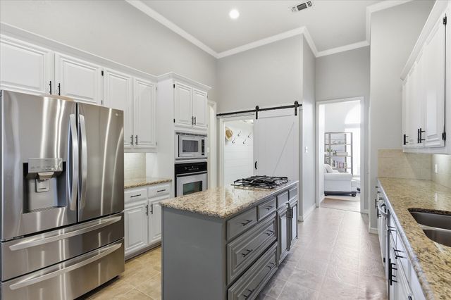 2705 Mimosa Court, Bedford, TX 76021