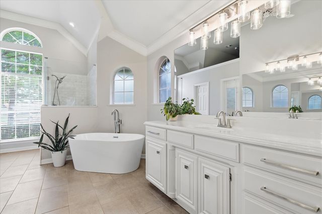 2705 Mimosa Court, Bedford, TX 76021