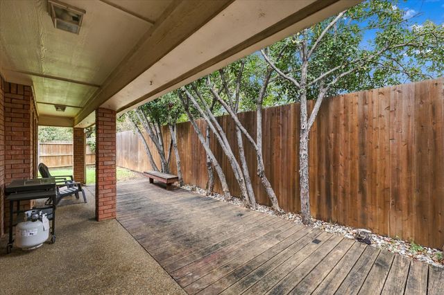 2705 Mimosa Court, Bedford, TX 76021