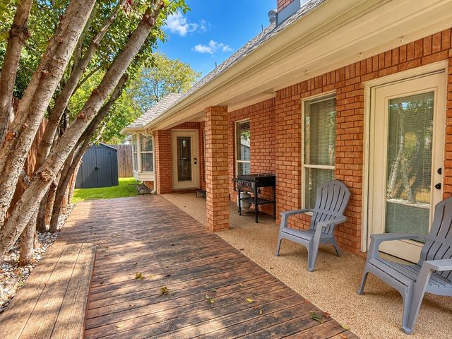 2705 Mimosa Court, Bedford, TX 76021