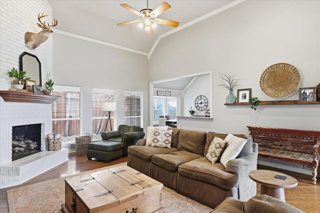 2705 Mimosa Court, Bedford, TX 76021