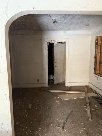 16566 Stoepel Street, Detroit, MI 48221