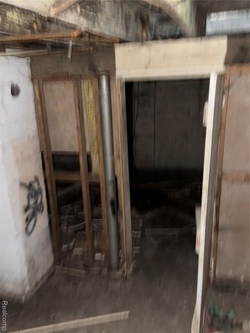 16566 Stoepel Street, Detroit, MI 48221