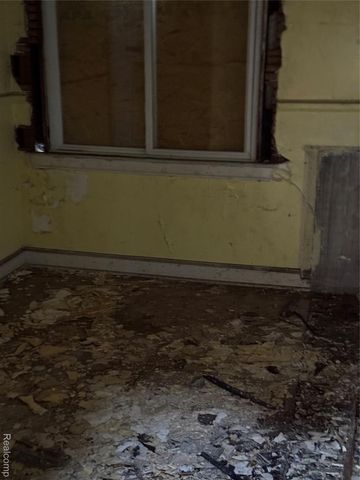 16566 Stoepel Street, Detroit, MI 48221