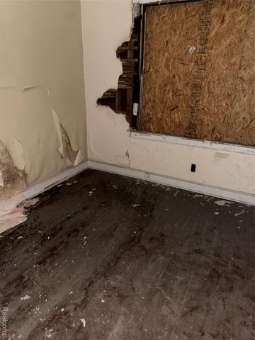 16566 Stoepel Street, Detroit, MI 48221