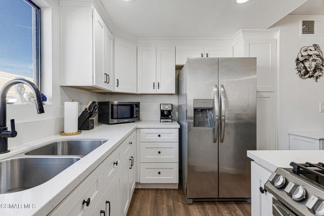 10220 De Soto Avenue 11, Chatsworth, CA 91311