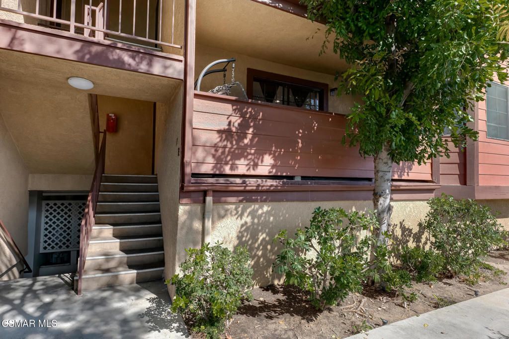 Image 1 of property listing at 10220 De Soto Avenue 11, Chatsworth, CA 91311