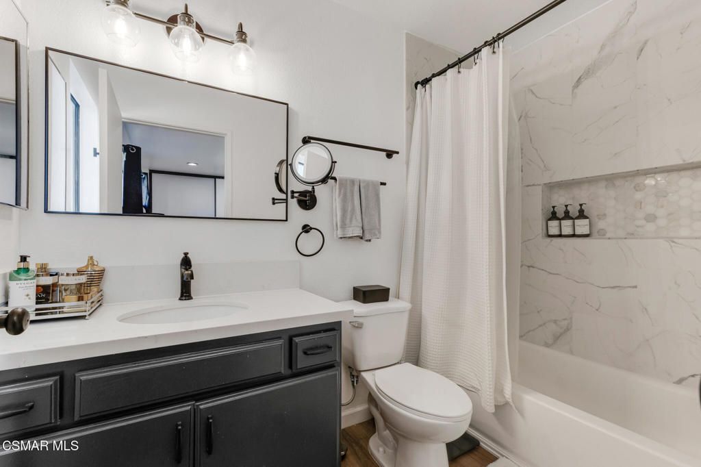 Image 18 of property listing at 10220 De Soto Avenue 11, Chatsworth, CA 91311