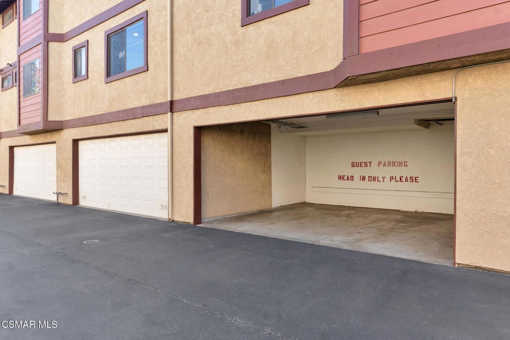 Image 24 of property listing at 10220 De Soto Avenue 11, Chatsworth, CA 91311