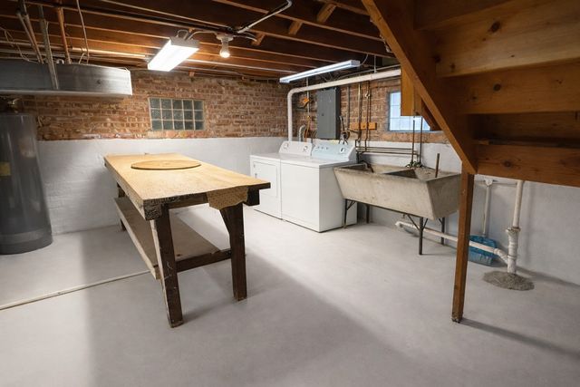 3345 N Ottawa Avenue, Chicago, IL 60634