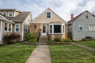 3345 N Ottawa Avenue, Chicago, IL 60634