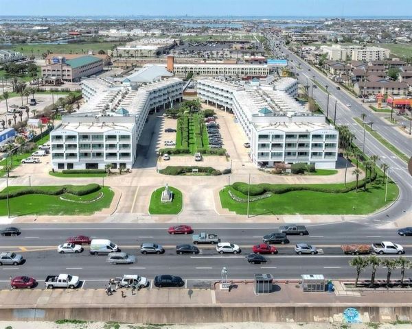6102 Seawall Boulevard 318, Galveston, TX 77551