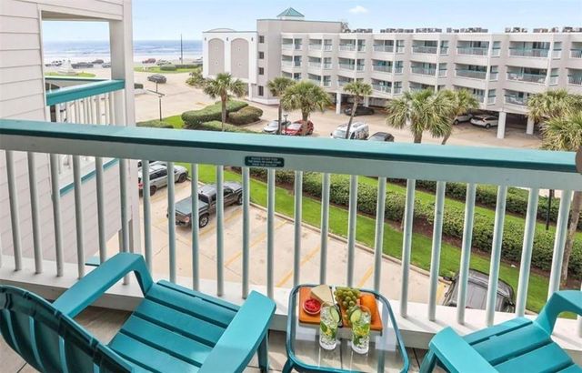6102 Seawall Boulevard 318, Galveston, TX 77551