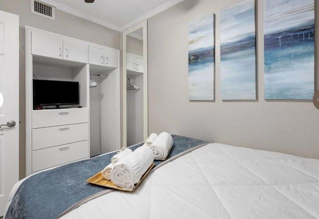 6102 Seawall Boulevard 318, Galveston, TX 77551