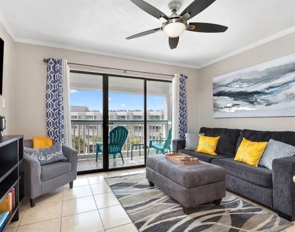 6102 Seawall Boulevard 318, Galveston, TX 77551