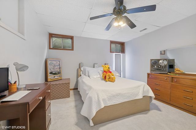 42 N Holly Avenue, Fox Lake, IL 60020