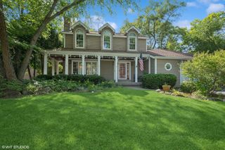 42 N Holly Avenue, Fox Lake, IL 60020