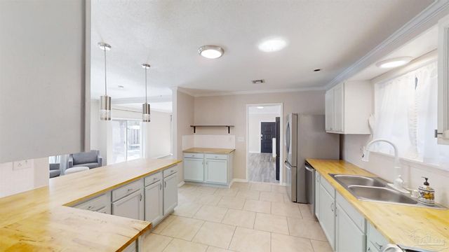 11215 Gulf Beach Hwy, Pensacola, FL 32507