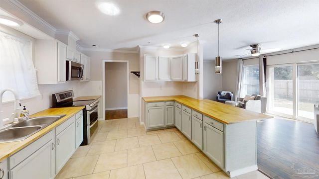 11215 Gulf Beach Hwy, Pensacola, FL 32507