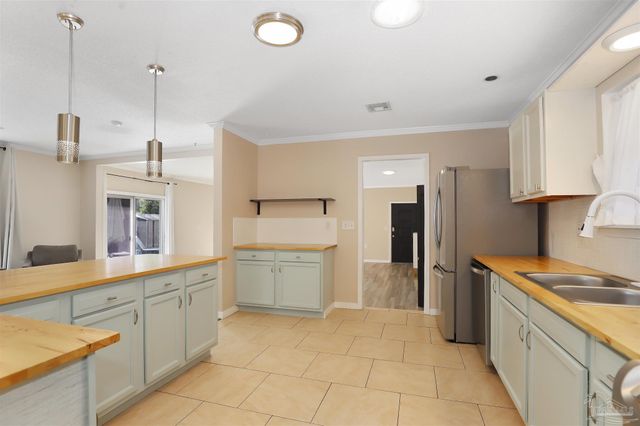 11215 Gulf Beach Hwy, Pensacola, FL 32507