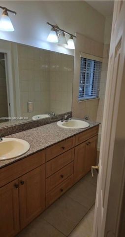 7628 S Stonecreek Cir 7628, Davie, FL 33024