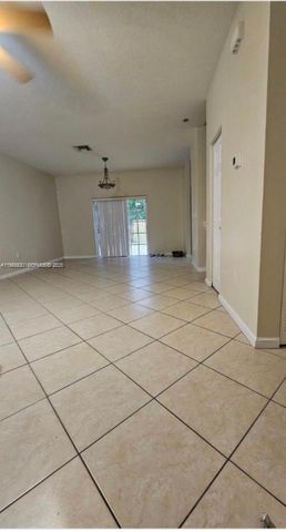 7628 S Stonecreek Cir 7628, Davie, FL 33024