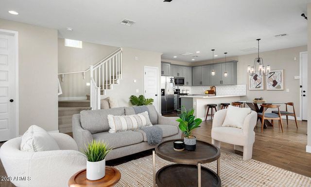 2016 W TROTTER Trail, Phoenix, AZ 85085