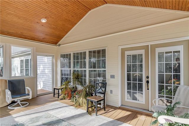 1040 Still Point Drive, Winston-salem, NC 27103