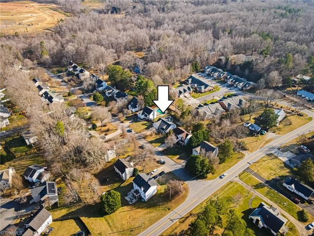 1040 Still Point Drive, Winston-salem, NC 27103