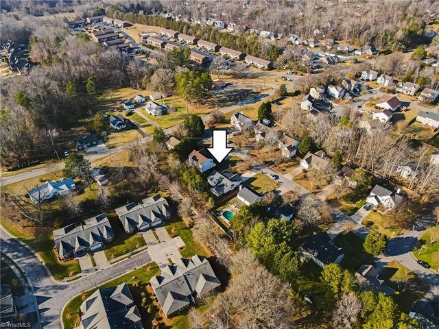 1040 Still Point Drive, Winston-salem, NC 27103