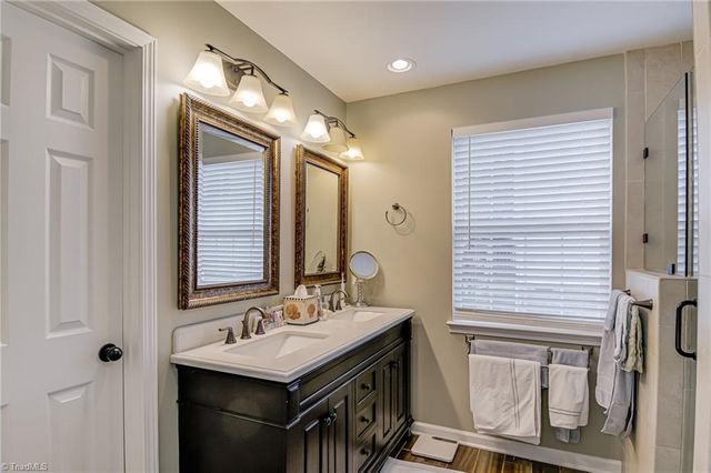 1040 Still Point Drive, Winston-salem, NC 27103