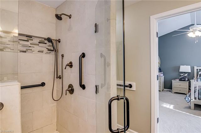 1040 Still Point Drive, Winston-salem, NC 27103