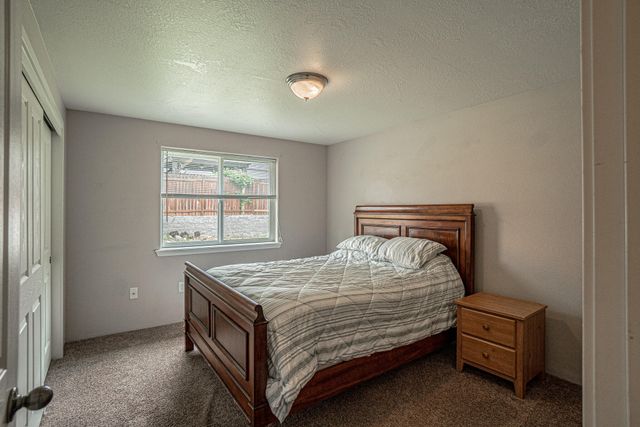 514 Coventry Court, Eagle Point, OR 97524