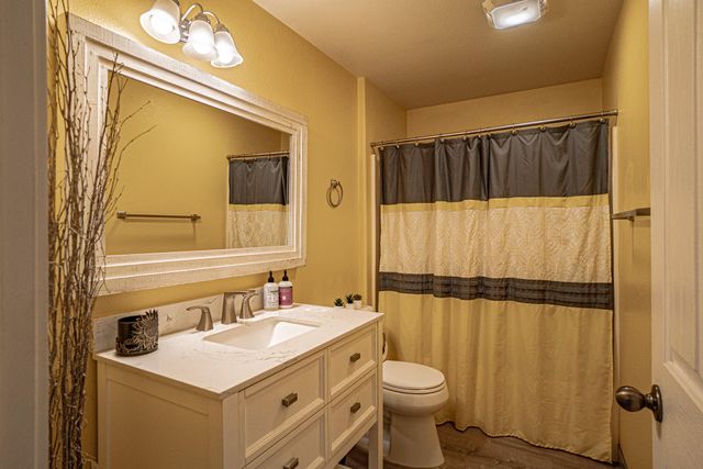 514 Coventry Court, Eagle Point, OR 97524