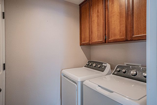 514 Coventry Court, Eagle Point, OR 97524