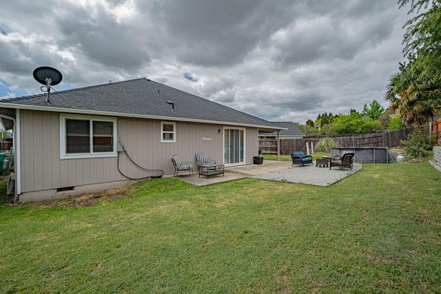 514 Coventry Court, Eagle Point, OR 97524