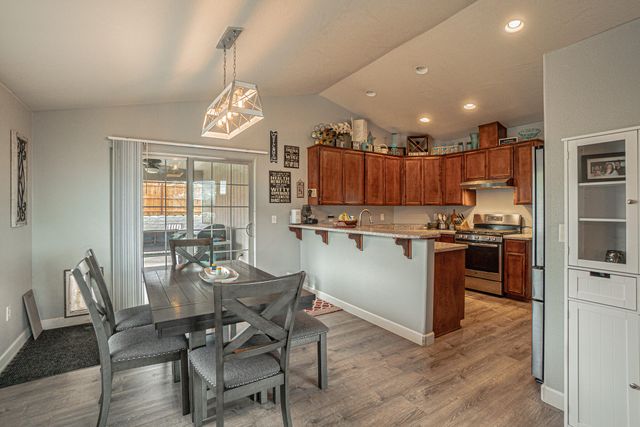 514 Coventry Court, Eagle Point, OR 97524